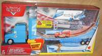 Тачки: Диноко Грей Хаулер Игровой Набор (Cars: Drop and Jump Dinoco Gray Hauler Playset) #11